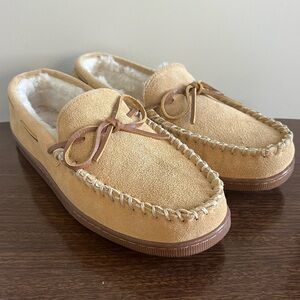 MINNETONKA Tan Suede Moccasin Slippers SIZE 10M